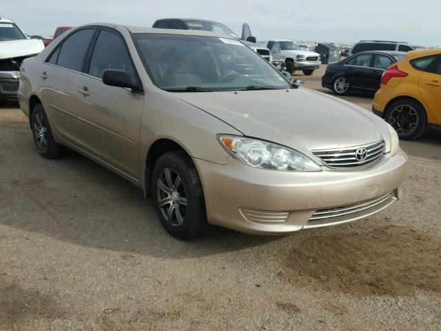 JTDBE32K063063519 - 2006 TOYOTA CAMRY LE GOLD photo 1