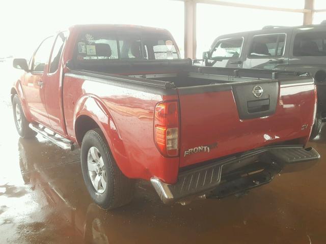 1N6AD0CU0BC433100 - 2011 NISSAN FRONTIER S RED photo 3