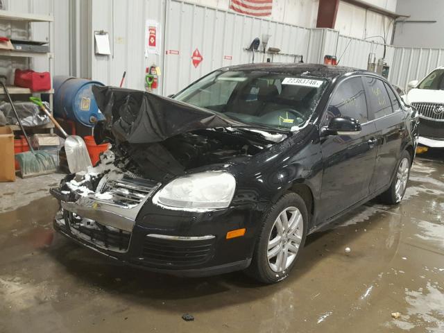 3VWJZ7AJ4AM001657 - 2010 VOLKSWAGEN JETTA S BLACK photo 2