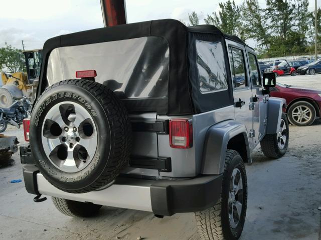 1C4HJWEG8FL543340 - 2015 JEEP WRANGLER U SILVER photo 4