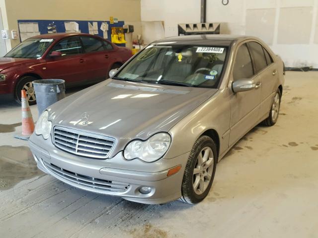 WDBRF54H37F879034 - 2007 MERCEDES-BENZ C 280 SILVER photo 2