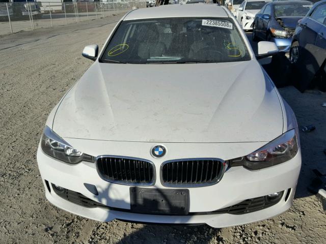 WBA3A5C55DF352098 - 2013 BMW 328 I WHITE photo 9