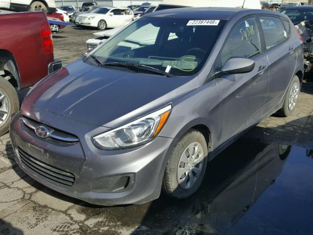 KMHCT5AE5FU216922 - 2015 HYUNDAI ACCENT GS GRAY photo 2