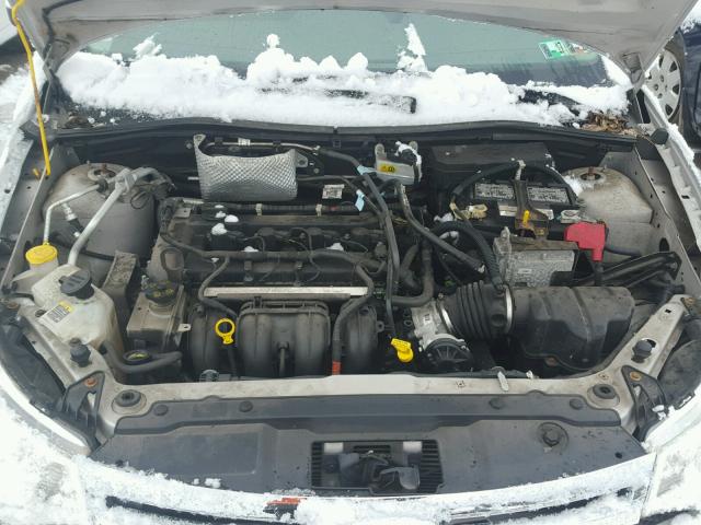 1FAHP35N58W125739 - 2008 FORD FOCUS SE SILVER photo 7