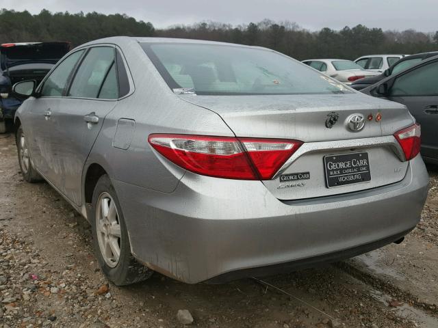 4T1BF1FK5FU003706 - 2015 TOYOTA CAMRY LE SILVER photo 3