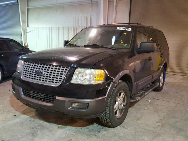 1FMPU15L04LA12922 - 2004 FORD EXPEDITION BLACK photo 2