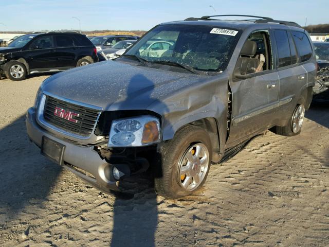 1GKDT13S522468121 - 2002 GMC ENVOY TAN photo 2