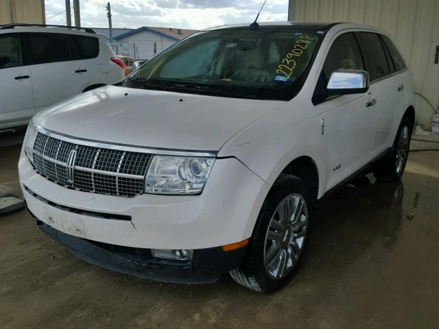 2LMDU68C19BJ12843 - 2009 LINCOLN MKX WHITE photo 2