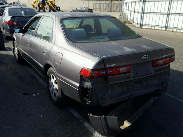 4T1BF22K4XU081276 - 1999 TOYOTA CAMRY LE GRAY photo 3