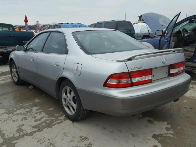 JT8BF28G810303502 - 2001 LEXUS ES 300 SILVER photo 3