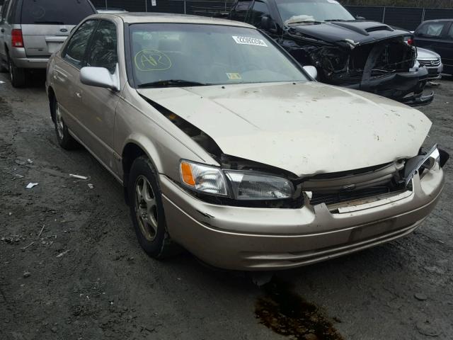 JT2BG28KXW0153797 - 1998 TOYOTA CAMRY LE TAN photo 1