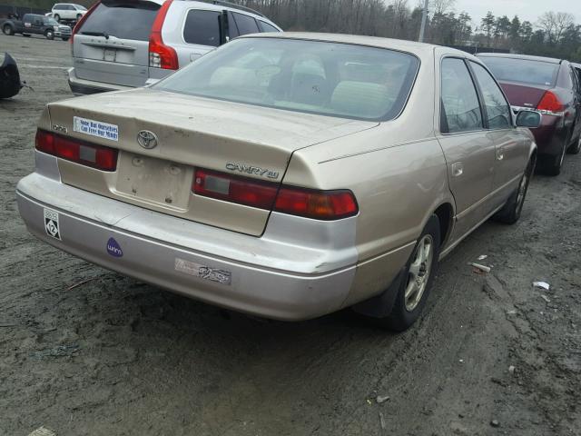 JT2BG28KXW0153797 - 1998 TOYOTA CAMRY LE TAN photo 4