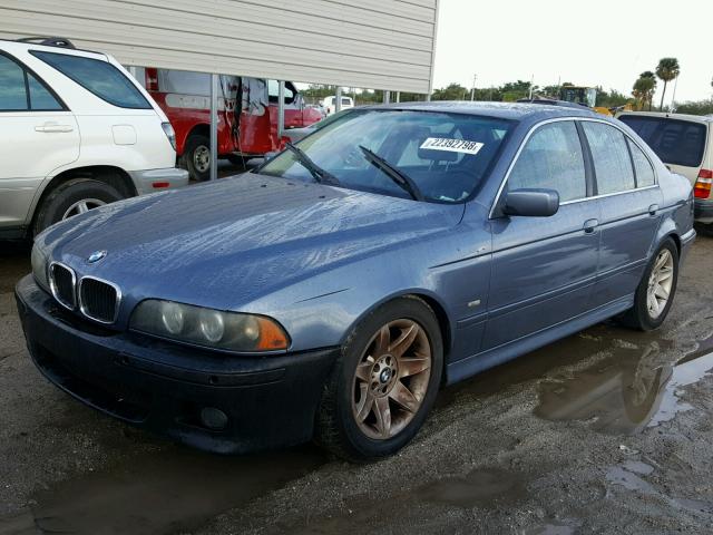 WBADT43482GY42896 - 2002 BMW 525 I AUTO BLUE photo 2