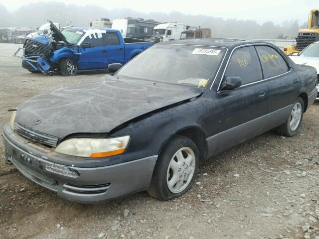 JT8VK13T6P0214740 - 1993 LEXUS ES 300 BLACK photo 2