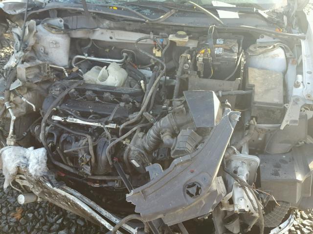 JM1BK123841186385 - 2004 MAZDA 3 S SILVER photo 7