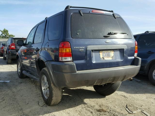 1FMYU03194KA38893 - 2004 FORD ESCAPE XLT BLUE photo 3