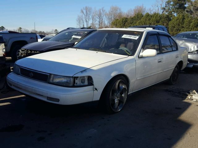 JN1HJ01FXPT110634 - 1993 NISSAN MAXIMA GXE WHITE photo 2