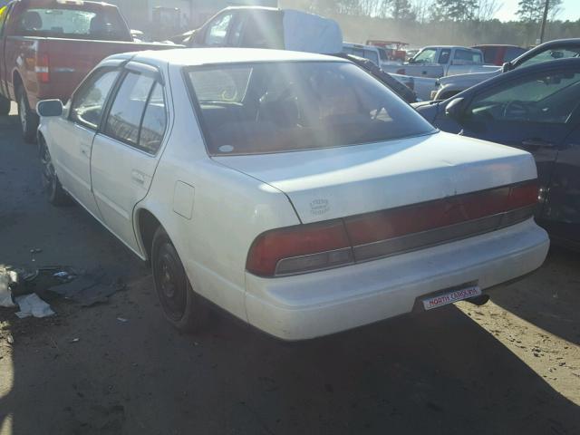 JN1HJ01FXPT110634 - 1993 NISSAN MAXIMA GXE WHITE photo 3