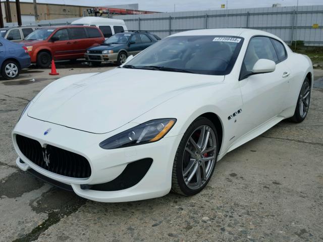 ZAM45VLA4F0129206 - 2015 MASERATI GRANTURISM WHITE photo 2