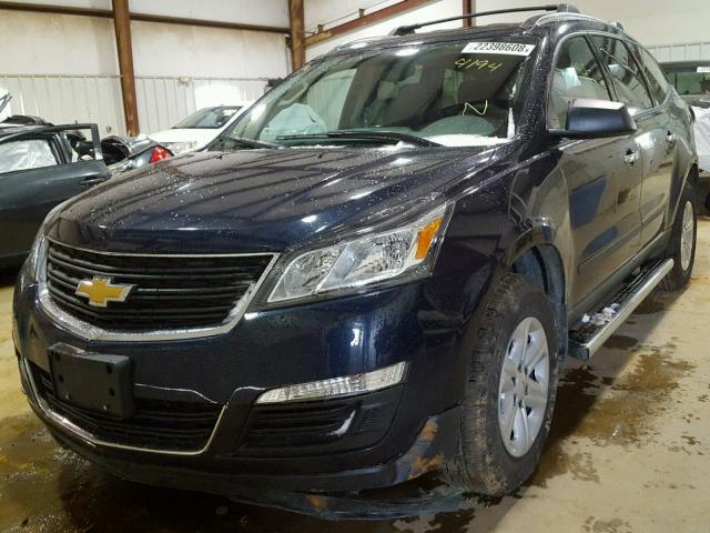 1GNKRFKD3HJ304194 - 2017 CHEVROLET TRAVERSE L BLUE photo 2