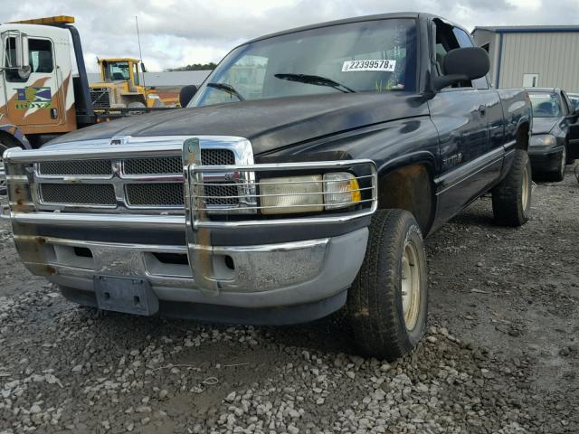 3B7HF13Z3YM224731 - 2000 DODGE RAM 1500 BLACK photo 2