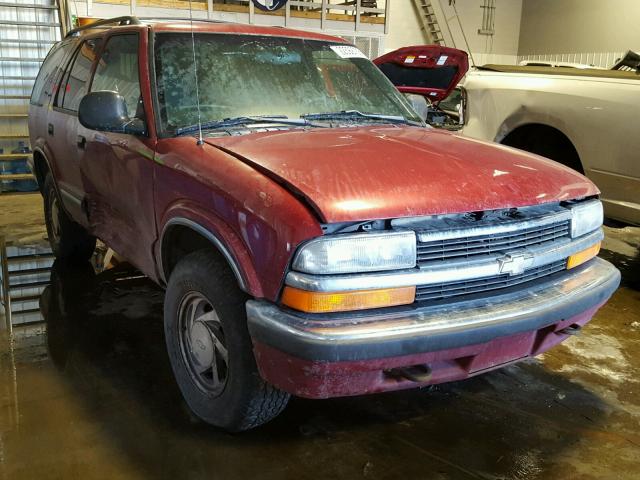 1GNDT13W2W2254702 - 1998 CHEVROLET BLAZER RED photo 1