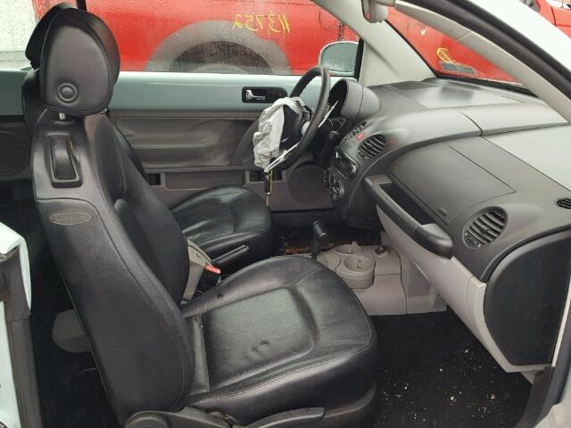 3VWCM31Y24M334487 - 2004 VOLKSWAGEN NEW BEETLE 蓝色 照片 5