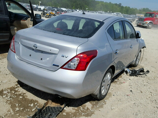 3N1CN7AP1CL906087 - 2012 NISSAN VERSA S SILVER photo 4