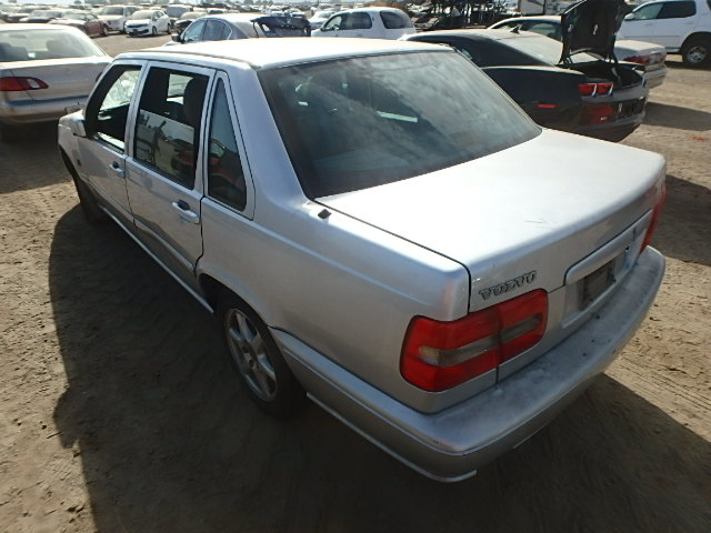 YV1LS61J1Y2630606 - 2000 VOLVO S70 BASE SILVER photo 3