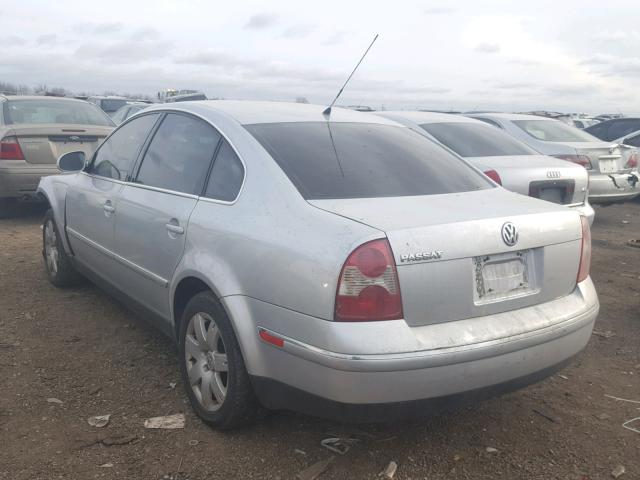 WVWAD63B45E048877 - 2005 VOLKSWAGEN PASSAT GLS SILVER photo 3