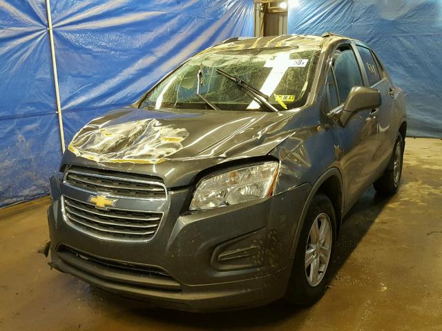 3GNCJPSB3GL265436 - 2016 CHEVROLET TRAX 1LT GRAY photo 2