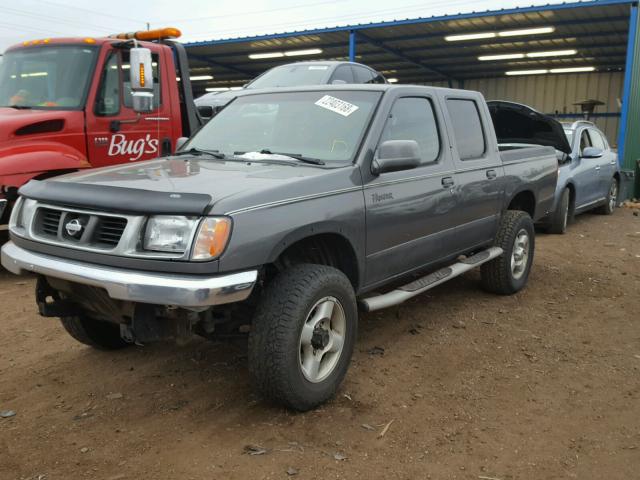 1N6ED27Y2YC367815 - 2000 NISSAN FRONTIER C GRAY photo 2