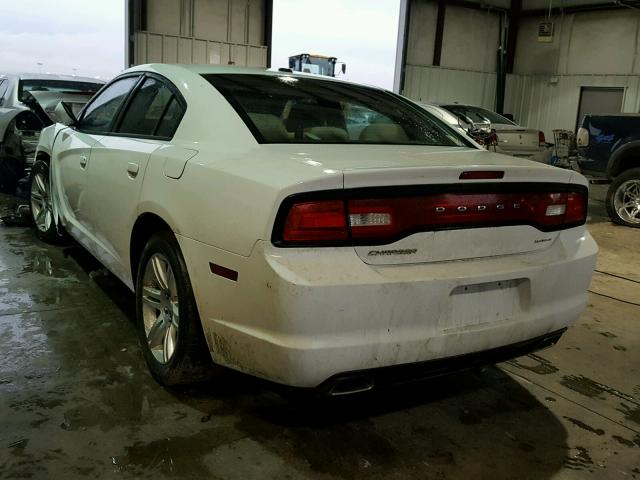 2B3CL3CG2BH606785 - 2011 DODGE CHARGER WHITE photo 3