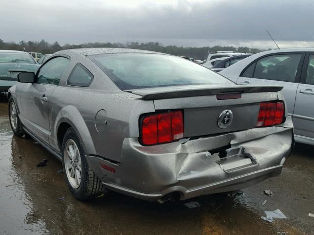 1ZVHT80N485151522 - 2008 FORD MUSTANG SILVER photo 3