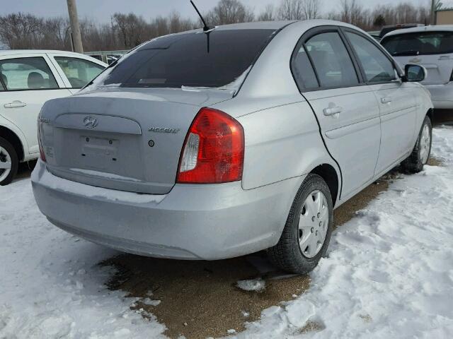 KMHCN4AC5AU498846 - 2010 HYUNDAI ACCENT GLS SILVER photo 4