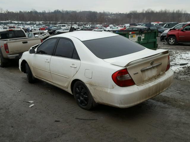 4T1BE32K42U108929 - 2002 TOYOTA CAMRY LE WHITE photo 3