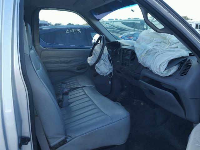 1FTDF18W3VNC87178 - 1997 FORD F150 SILVER photo 5