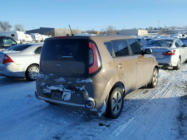 KNDJN2A25E7090567 - 2014 KIA SOUL BROWN photo 4