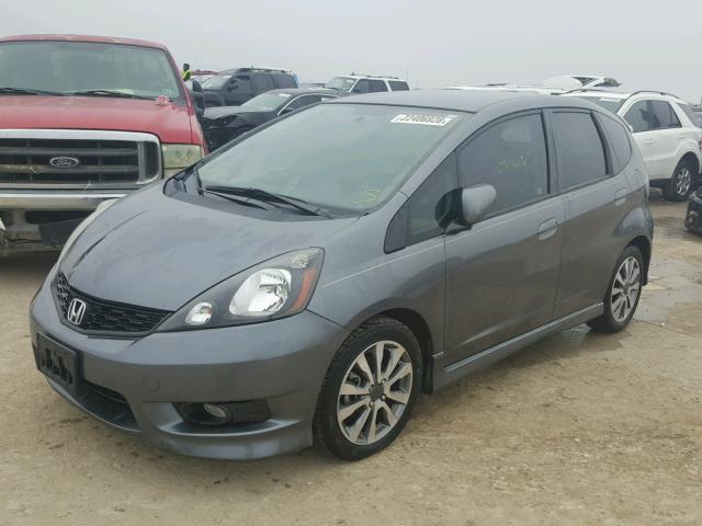 JHMGE8H57DC052646 - 2013 HONDA FIT SPORT GRAY photo 2