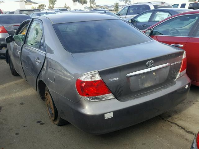 4T1BE32K45U607198 - 2005 TOYOTA CAMRY LE GRAY photo 3