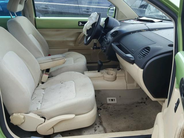 3VWCK21C72M406673 - 2002 VOLKSWAGEN NEW BEETLE 绿色 照片 5