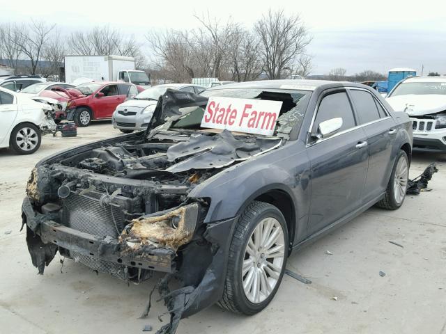 2C3CA6CT5BH564653 - 2011 CHRYSLER 300C BLACK photo 2