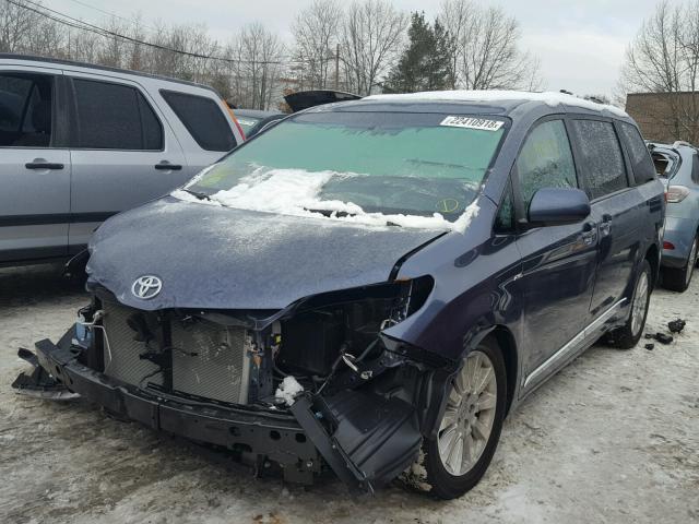 5TDDK3DC5GS143776 - 2016 TOYOTA SIENNA XLE BLUE photo 2