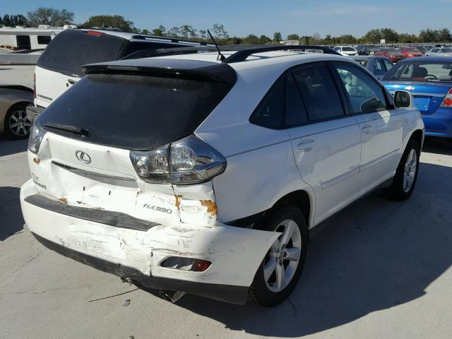 2T2GA31U95C040942 - 2005 LEXUS RX 330 WHITE photo 4