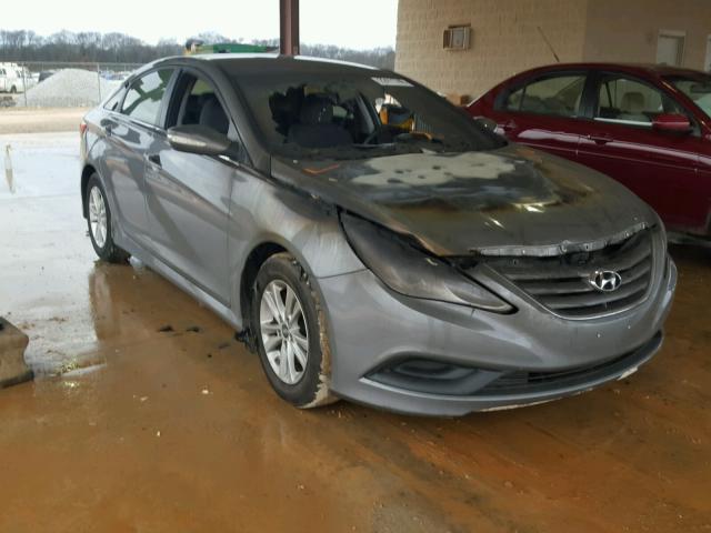 5NPEB4AC7EH925546 - 2014 HYUNDAI SONATA GLS SILVER photo 1