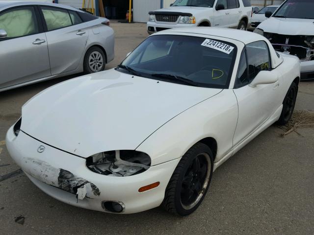 JM1NB353XY0154795 - 2000 MAZDA MX-5 MIATA WHITE photo 2