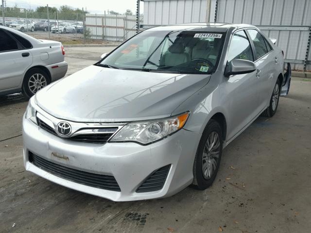 4T4BF1FK4CR206622 - 2012 TOYOTA CAMRY BASE SILVER photo 2