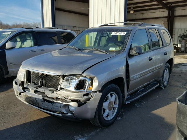 1GKDT13S322517817 - 2002 GMC ENVOY GOLD photo 2