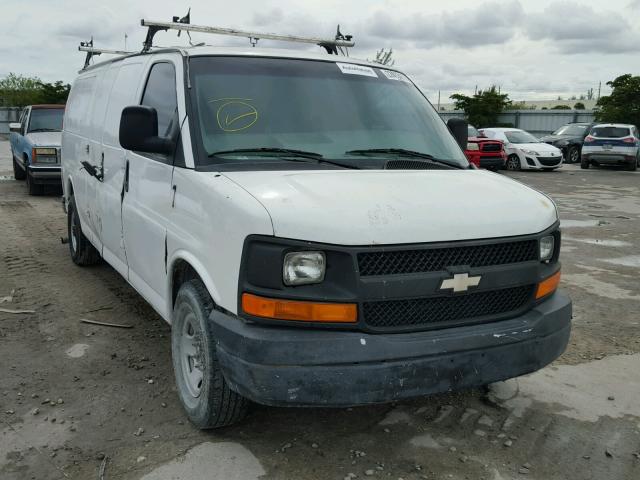 1GCHG39U331227896 - 2003 CHEVROLET EXPRESS G3 WHITE photo 1