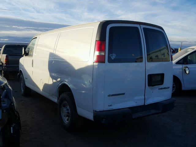 1GCGG25U041247634 - 2004 CHEVROLET EXPRESS G2 WHITE photo 3